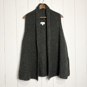 Elle Grey Knit Vest. Size XL.